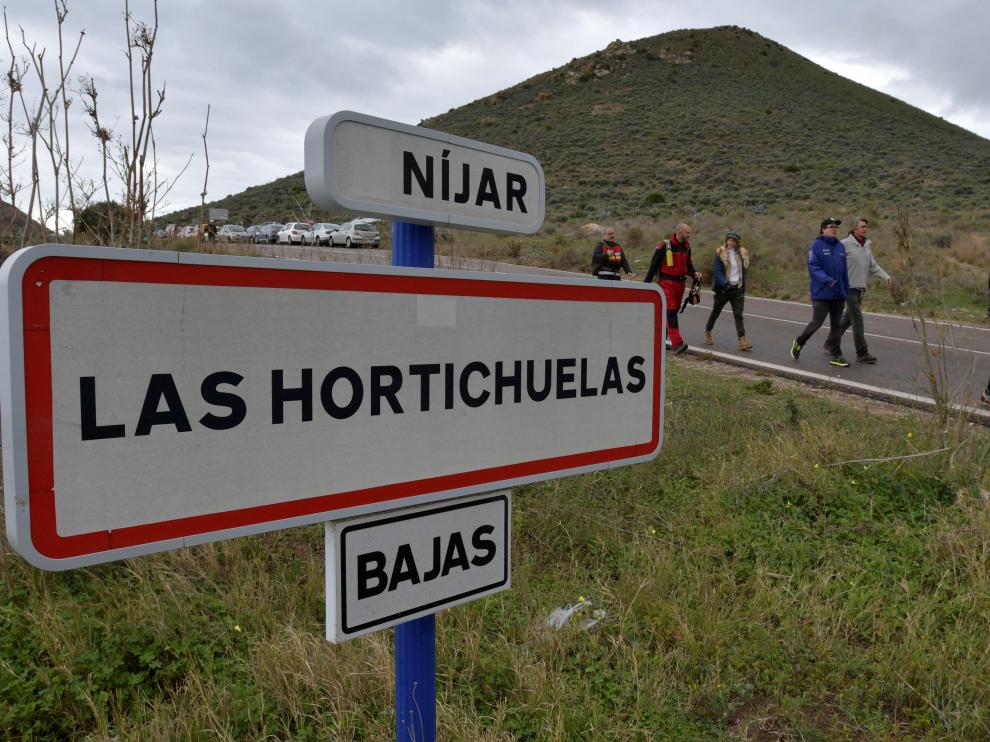 Continúan las batidas de búsqueda del menor en la zona.
