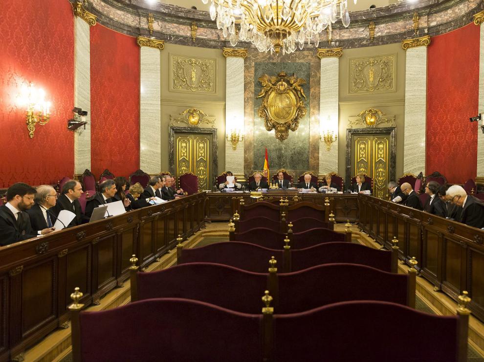 Imagen de la sala del Tribunal Supremo durante la exposición de los recursos por la operación Molinos.