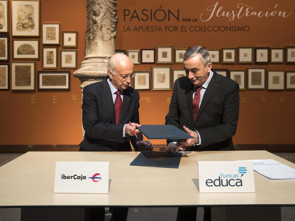 José Luis Aguirre, presidente de Ibercaja y Carlos Ocaña, director general de la Fundación de Cajas de Ahorros (Funcas).