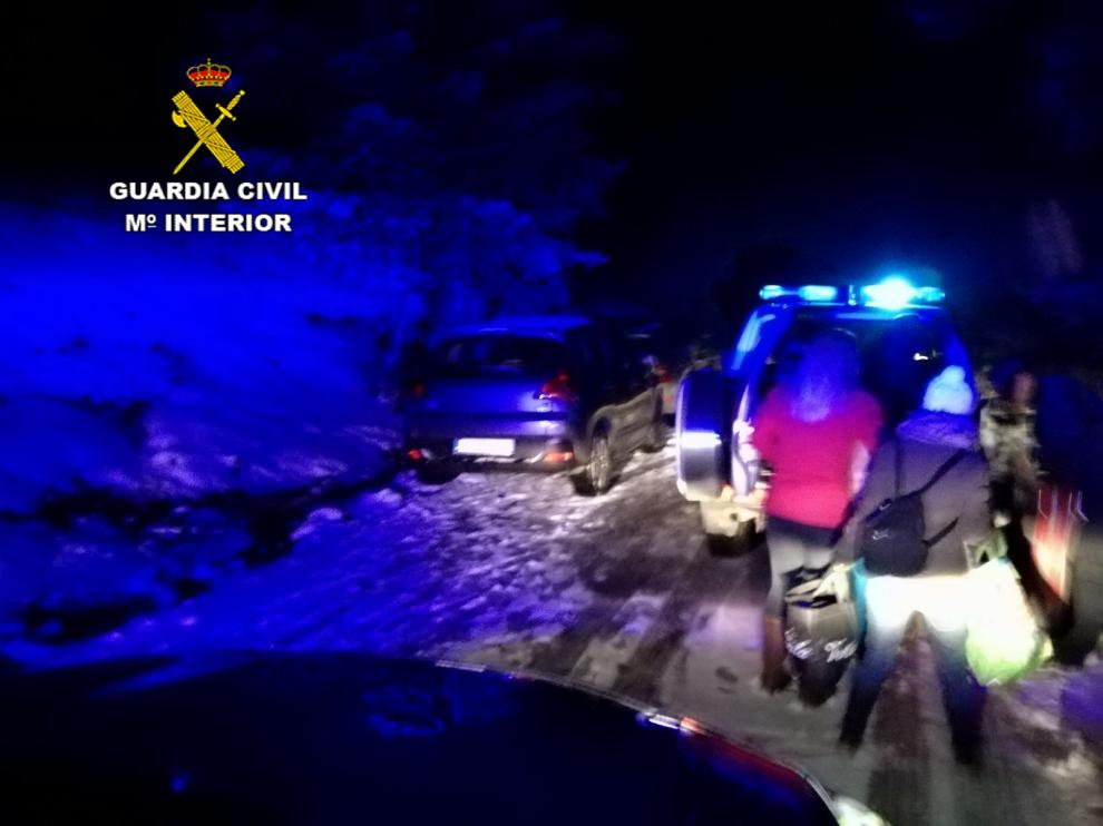Imagen del rescate efectuado por la Guardia Civil en Guadalaviar.