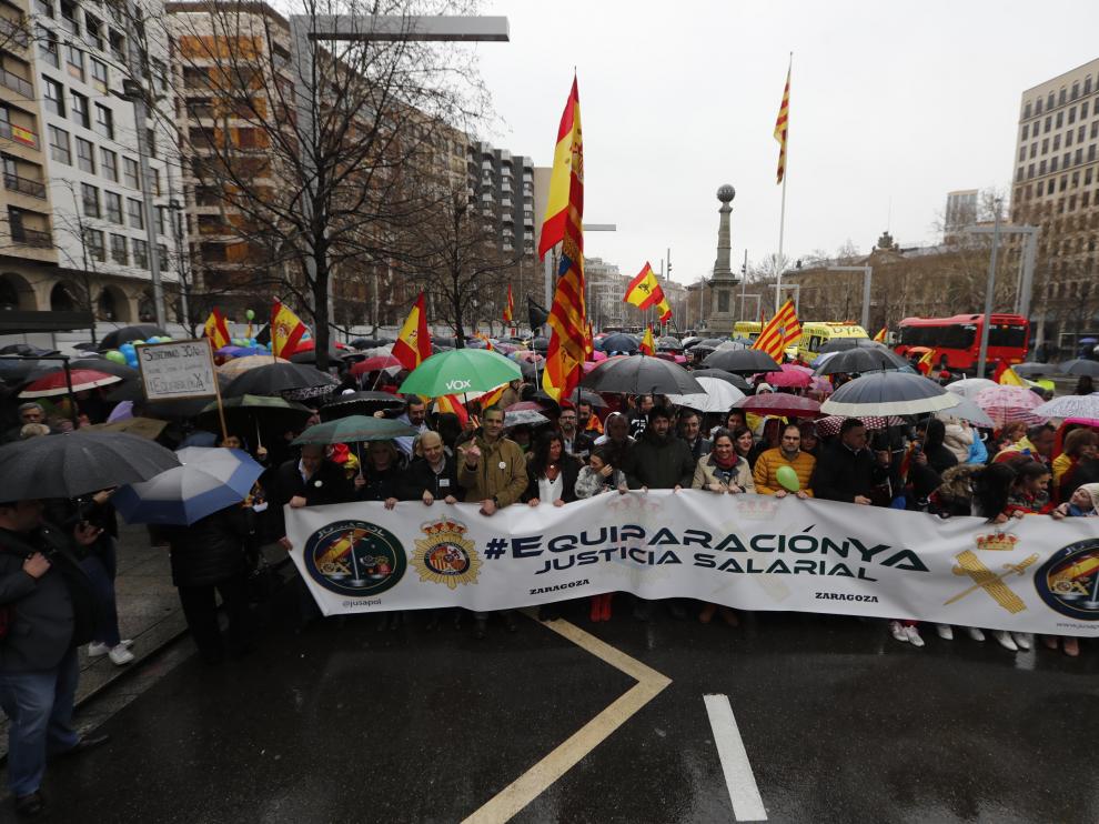 Manifestación de Policía y Guardia Civil por el centro de Zaragoza este sábado por la mañana