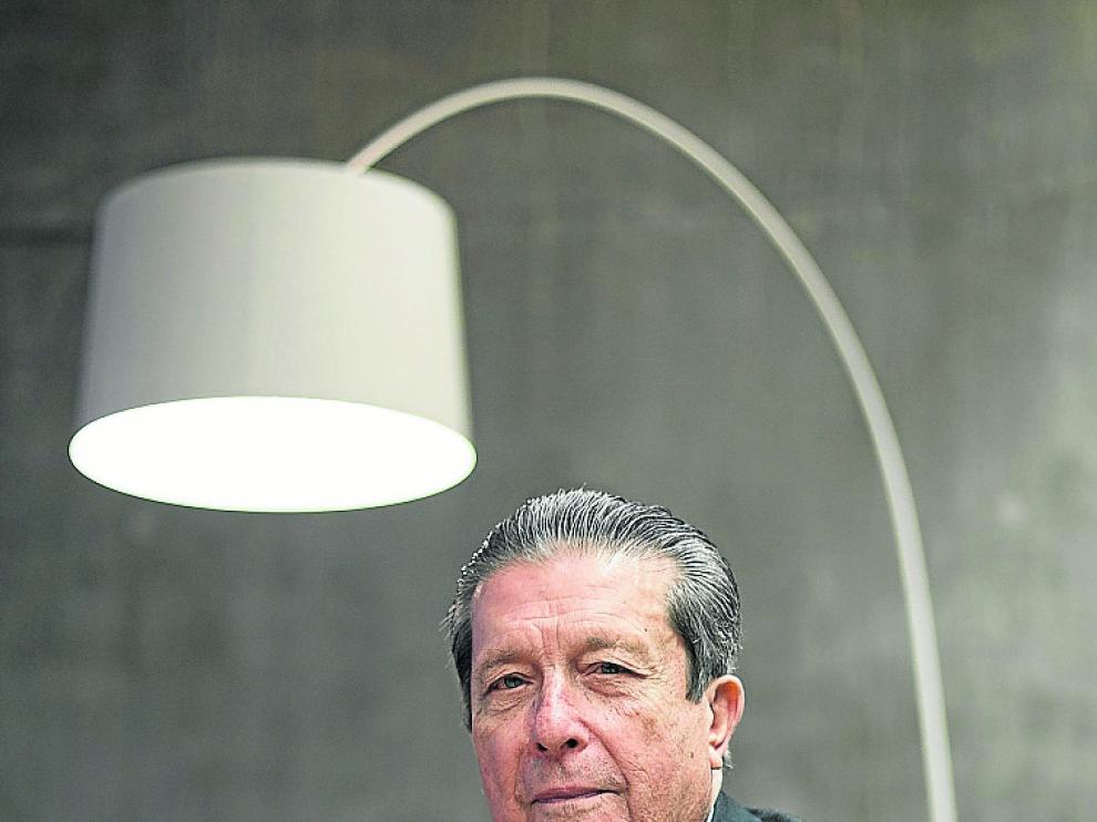 Mayor Zaragoza, fotografiado antes de su intervención.