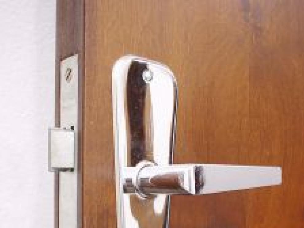¿Limpias habitualmente el picaporte de la puerta?