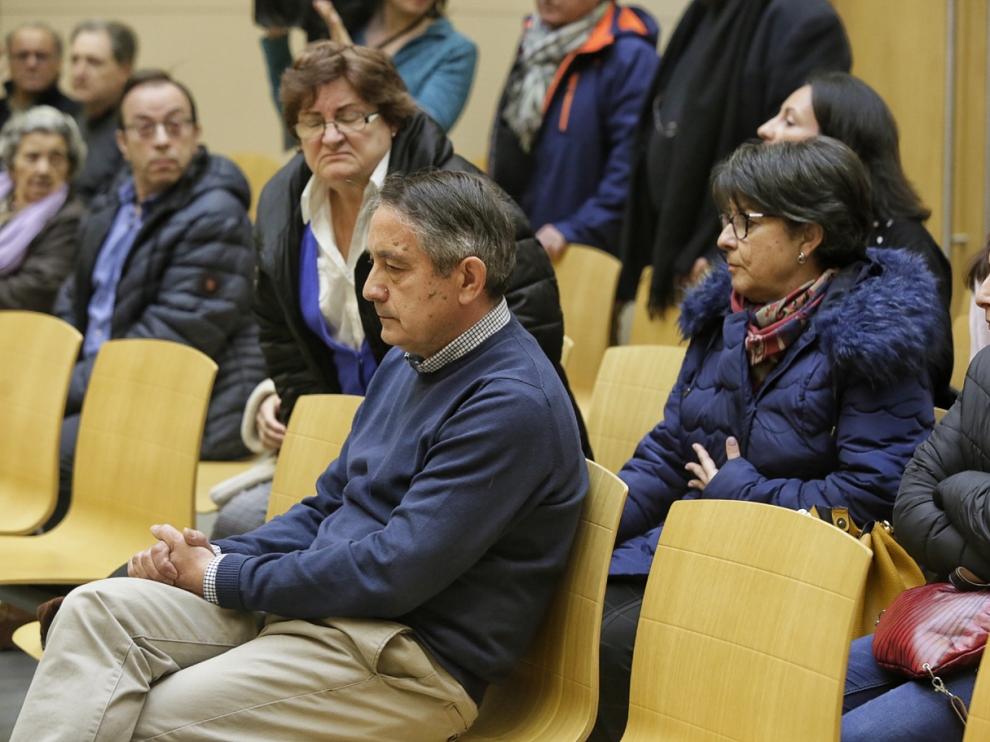 El conductor que causó el doble atropello mortal de Botorrita, en la sala de vistas de la Ciudad de la Justicia de Zaragoza, justo antes de comenzar el juicio.