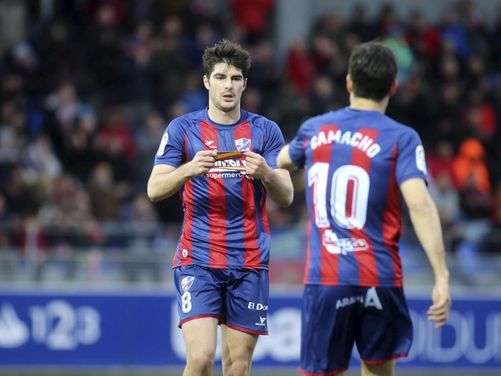 Gonzalo Melero, tras dos partidos de sanción, volverá a portar el brazalete de capitán en sustitución de Camacho.