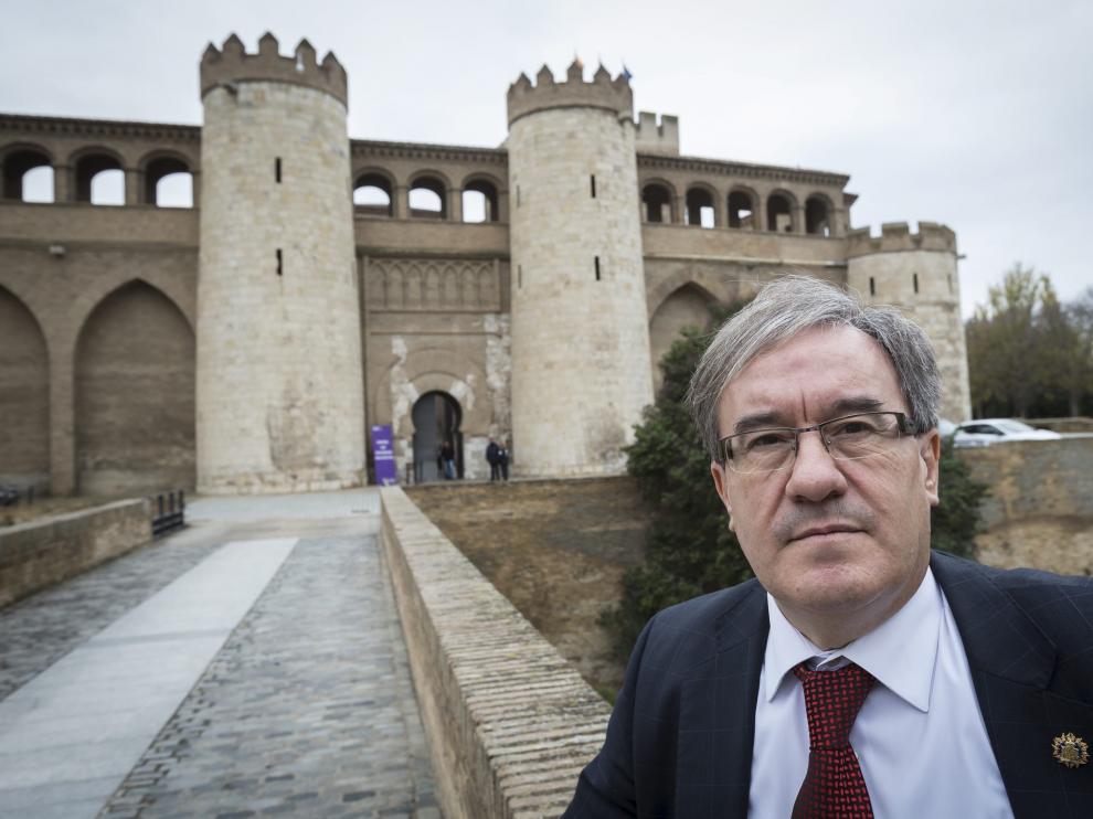 El Justicia de Aragón, Ángel Dolado, en una imagen de archivo en la sede de las Cortes de Aragón.