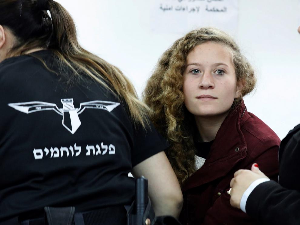 La joven palestina, mientras comparece ante la Fiscalía