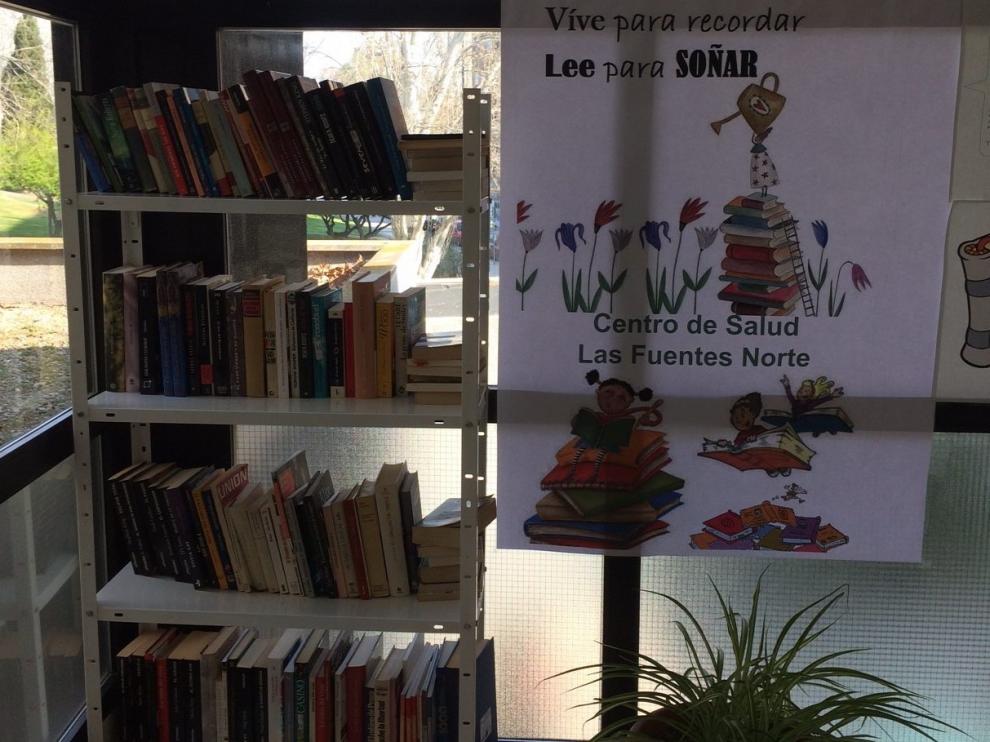 Punto de bookcrossing, en el centro de Salud Las Fuentes Norte