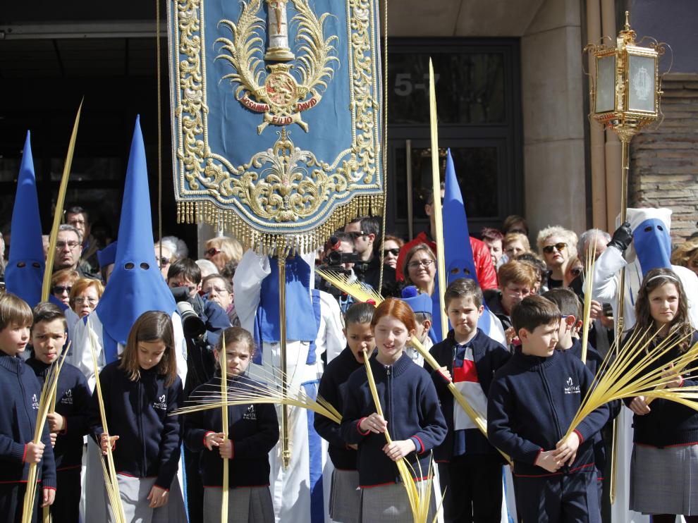 Multitudinaria procesión de las Palmas