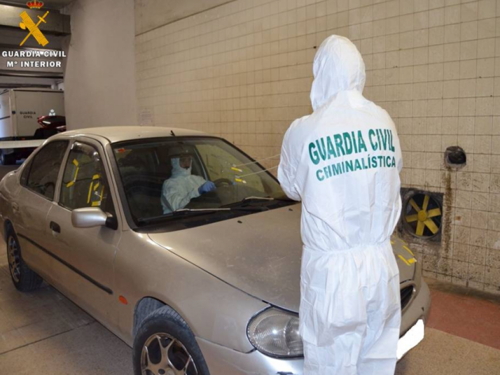 El vehículo tenía impactos de bala en la parte delantera y en el volante
