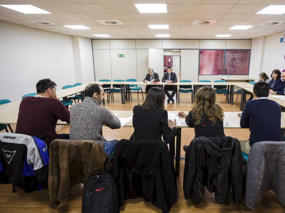 Una de las reuniones por el conflicto del tranvía mantenidas en el SAMA