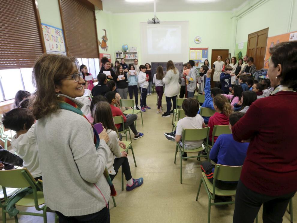Actividad de un taller de arqueología en el Colegio del Parque de Huesca