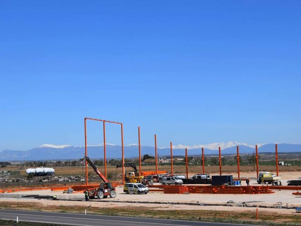 Construcción del nuevo almacén de la cooperativa Los Monegros