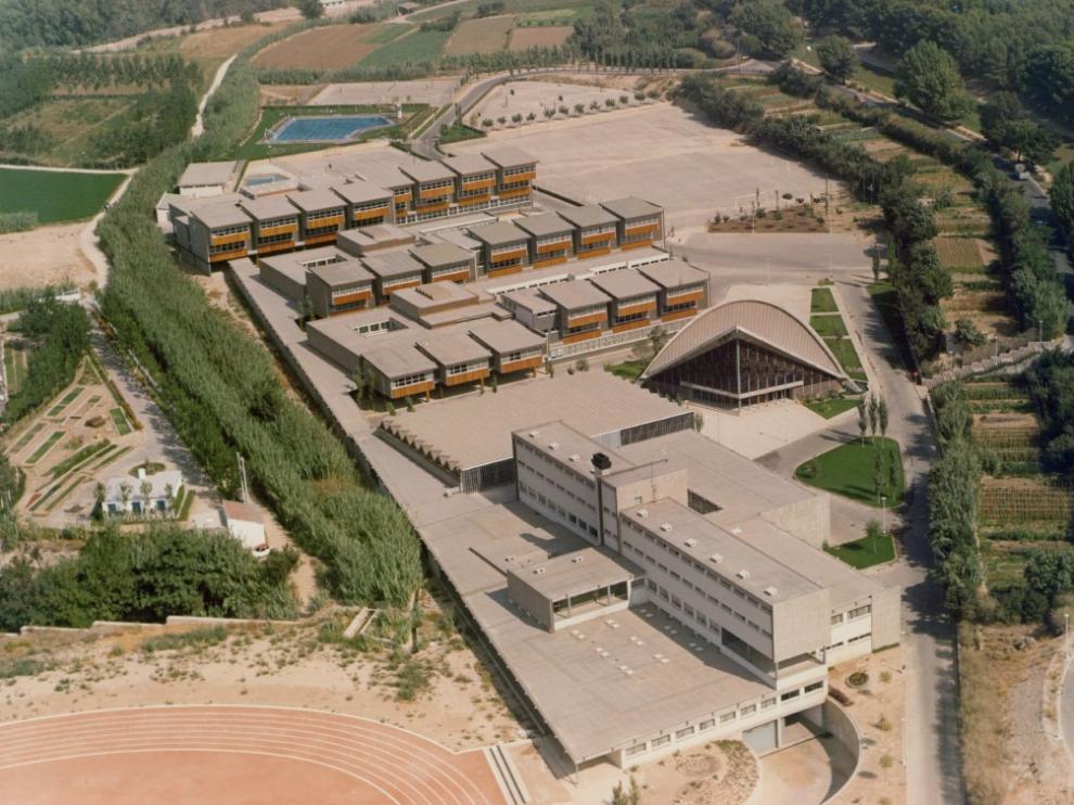El colegio Marianistas cumple 50 años junto al Canal Imperial