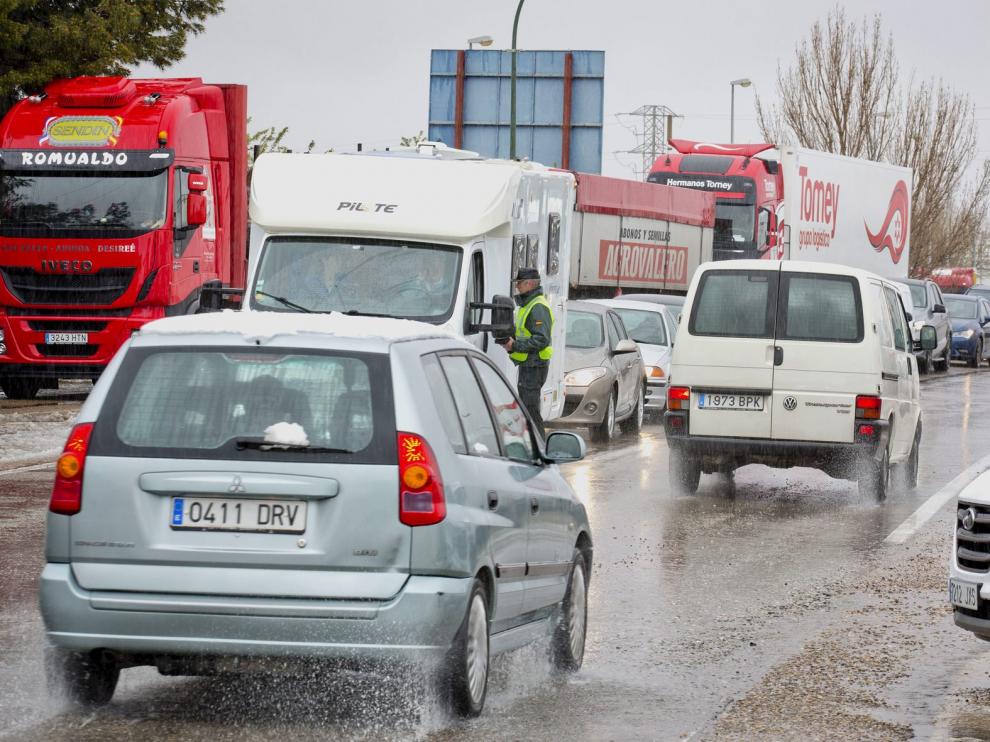 Los principales afectados fueron los camioneros, atrapados durante varias horas de su jornada.