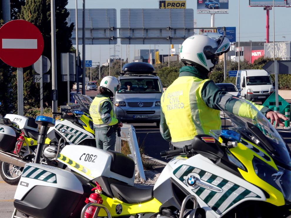 Agentes de la Guardia Civil de Tráfico.