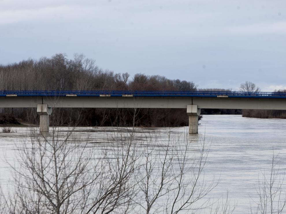 El río Ebro a su paso por Boquiñeni.