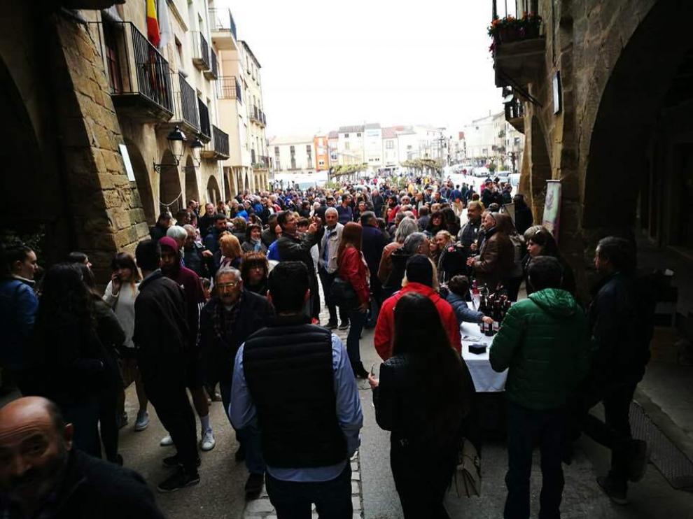 Numeroso público disfrutó de las garnachas de Terra Alta, en la Feria del Vino de Batea