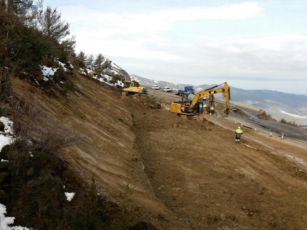 Las máquinas están trabajando en Monrepós desde el pasado sábado