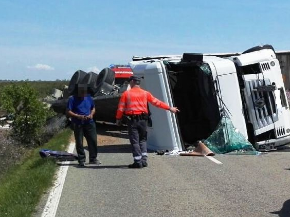 El conductor ha dado positivo en cannabis y ha resultado herido leve.