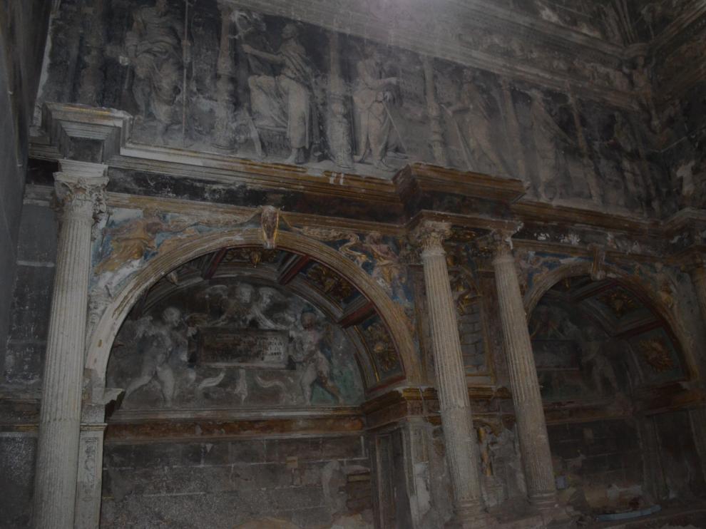 El estado actual de la capilla presenta un aspecto deteriorado que cambiará totalmente tras la intervención.