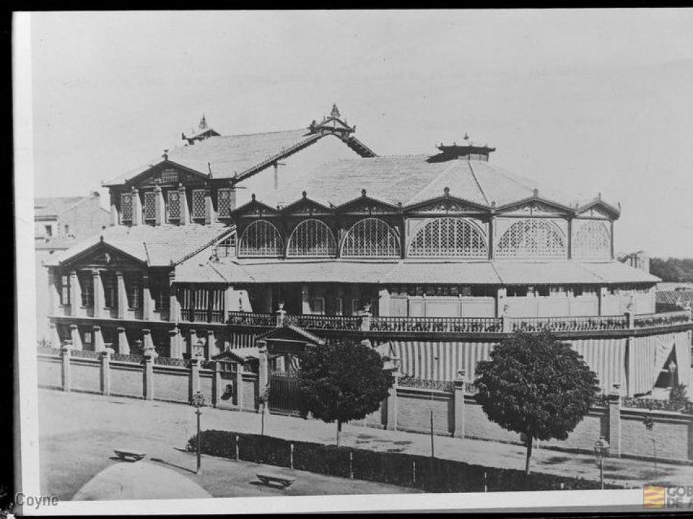 Teatro Pignatelli de Zaragoza, construido en 1778, en el edificio que hoy ocupa Correos.