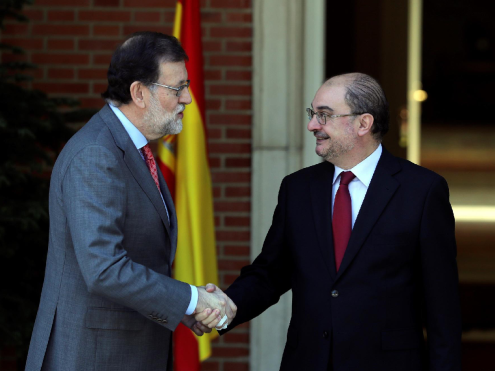 Lambán, favorable a que Rajoy pacte en nombre de Cataluña una nueva financiación
