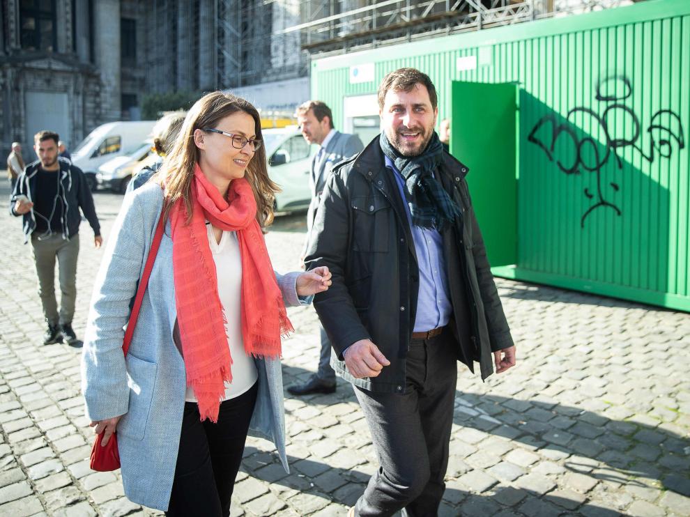 Meritxell Serret y Toni Comin se han presentado este martes ante la Justicia belga