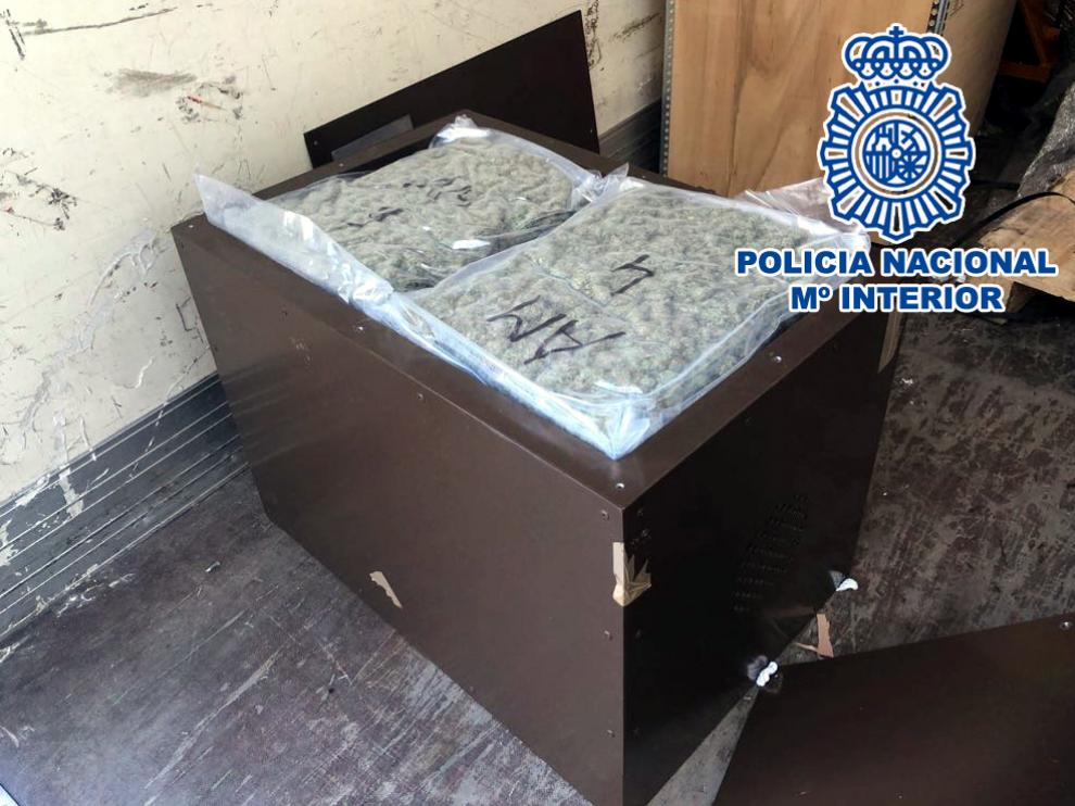Detenido por transportar 1.200 gramos de marihuana en un camión, en la A-2
