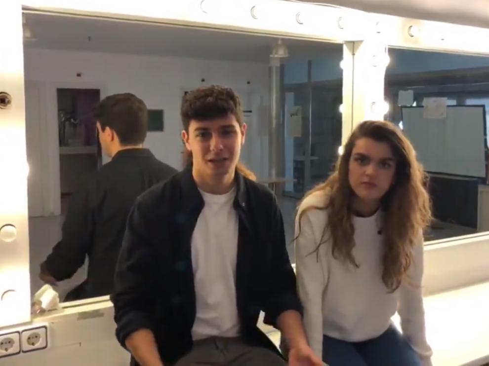 Alfred y Amaia, durante sus explicaciones.