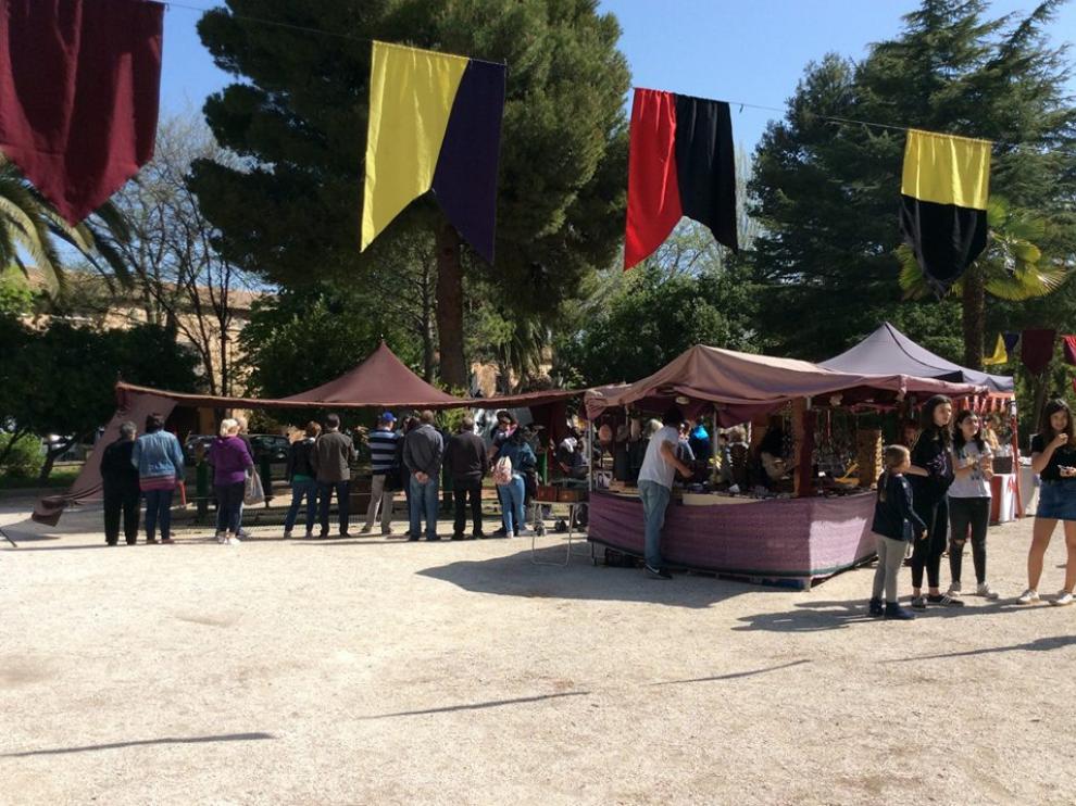 El parque de la Victoria de Belchite, convertido en mercado medieval.