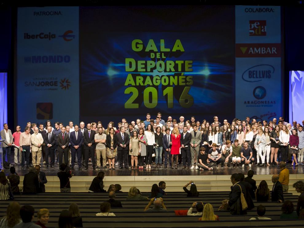 Grupo de todos los premiados en la edición del pasado año.
