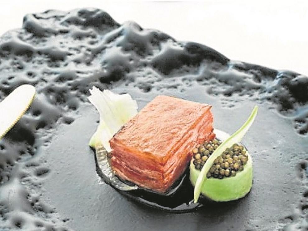 Plato elaborado con panceta de agnei ibérico.