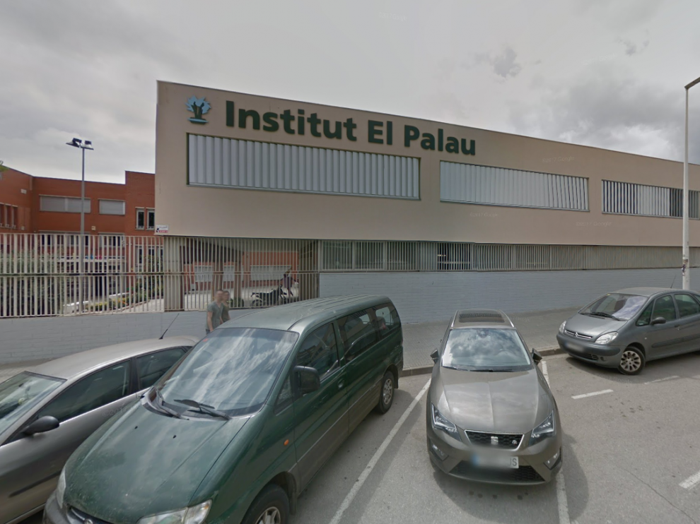 Instituto Palau de Sant Andreu de la Barca, centro educativo de los hijos de este guardia civil