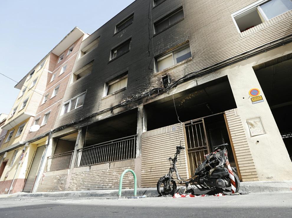 Incendio de contenedores en Torrero