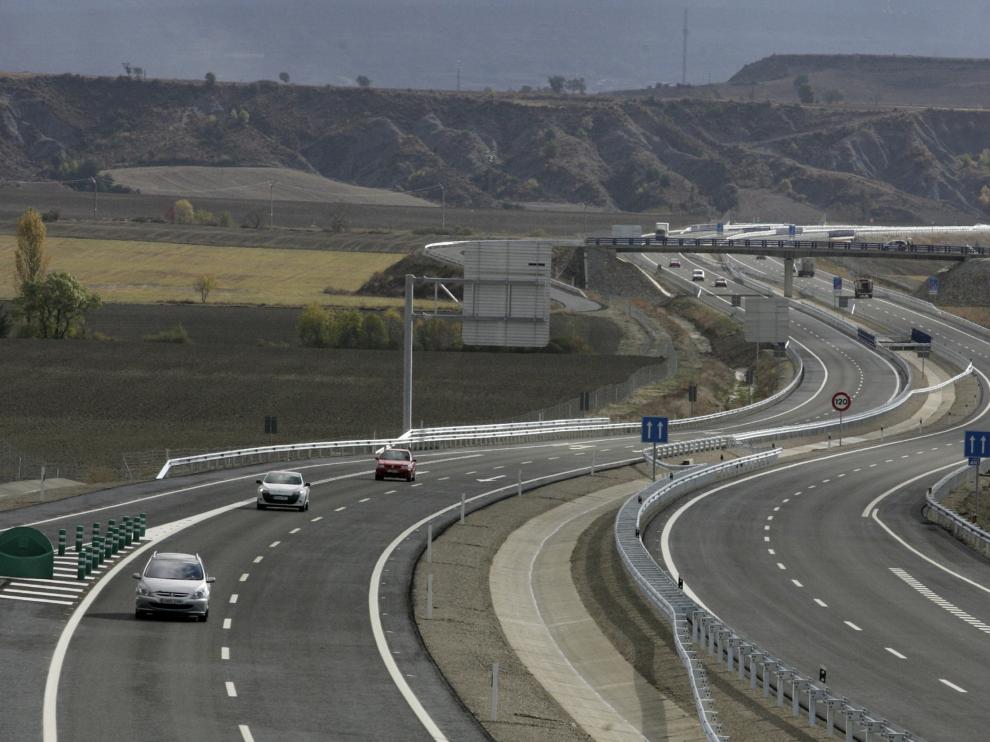 El motorista huyó durante 15 kilómetros por la A-23 entre Sabiñánigo y Jaca