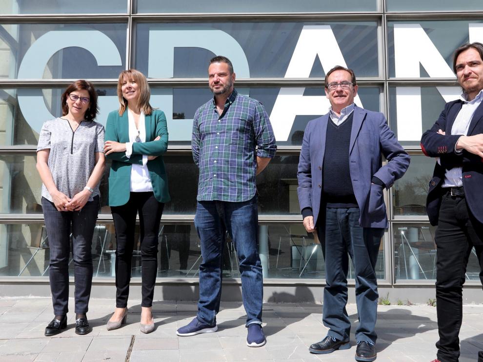 Teresa Sas, Berta Fernández, Juan Guardiola, Ricardo García Prats y Nacho Escuín delante del CDAN tras la reunión del patronato
