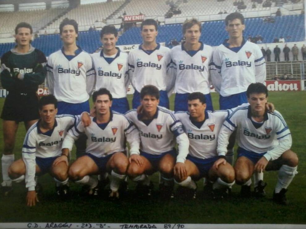 Alineación del Deportivo Aragón en la temporada 1989-90. De izda. a dcha, arriba: Mario, Moisés, Borao, Óscar Ara, Fuertes y Cantín; y abajo: Nacho Martínez, Marzo, Florido, Salva y Cornago. Heraldo