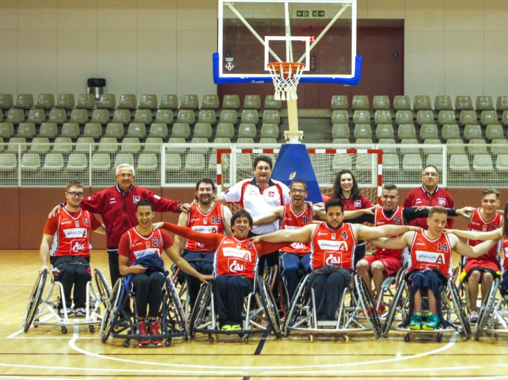 Equipo del CAI Deporte Adaptado