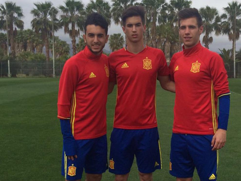 Manuel Morlanes, Alejandro Millán y David Subías con la selección española sub 17
