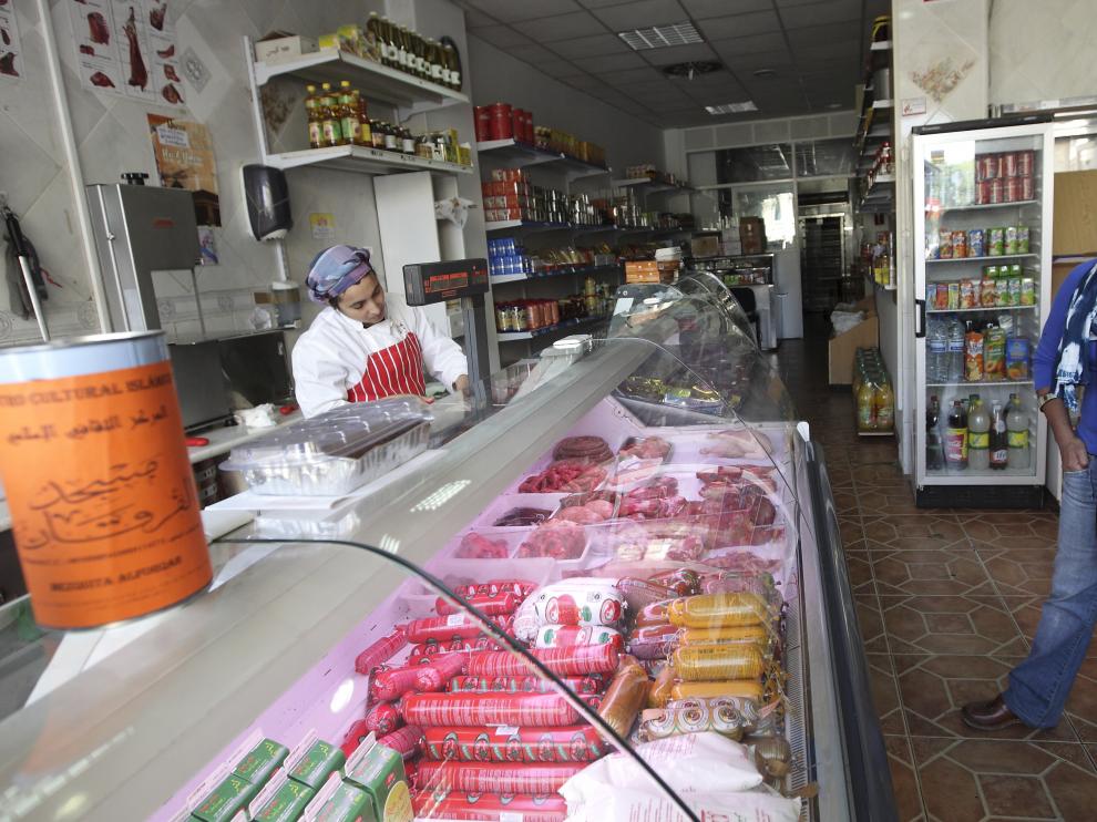 Comercio especializado en productos extranjeros en la calle de Conde Aranda de Zaragoza.