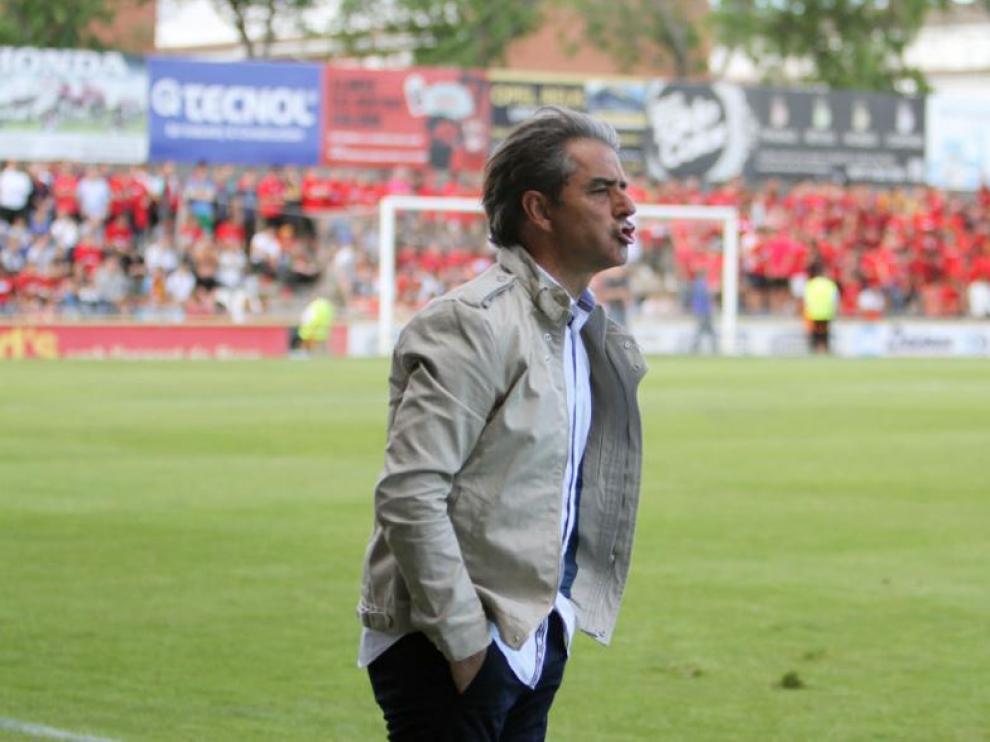 Natxo González, el año pasado en el Camp Nou de Reus -donde se va a disputar el partido del Real Zaragoza este viernes- cuando dirigía al cuadro reusense.