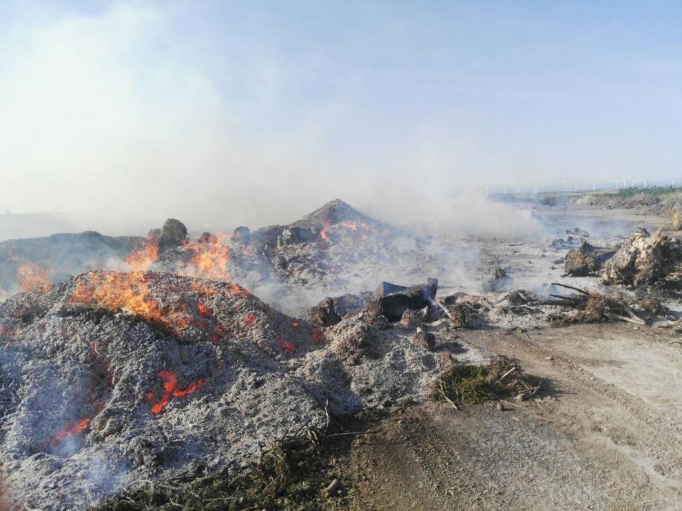 Incendio en un vertedero de La Muela.