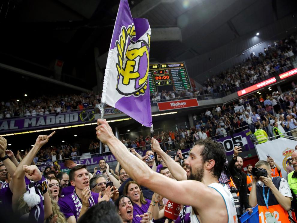 El jugador del Real Madrid, Sergio Llull, celebrando la victoria ante el Panathinaikos.