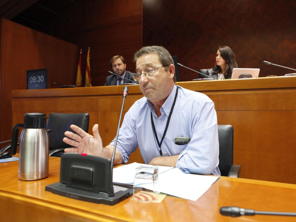 Antonio Alcaide, durante su comparecencia en las Cortes de Aragón en 2016.
