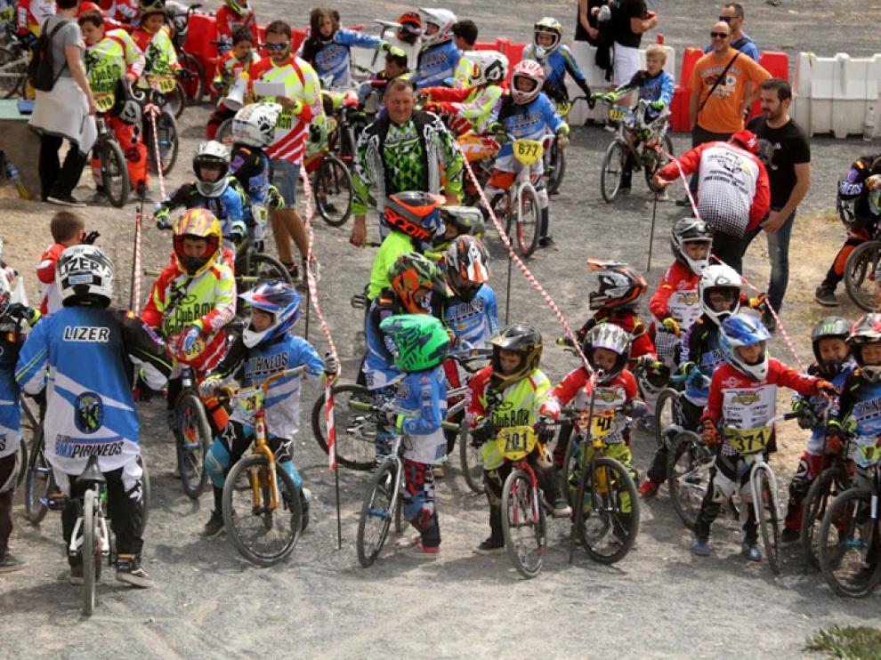 Mucha expectación en la primera prueba de la Copa Aragon de BMX 2017