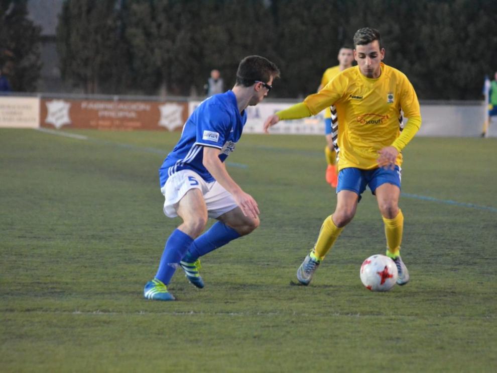 Fútbol. Tercera- Caspe vs. Valdefierro
