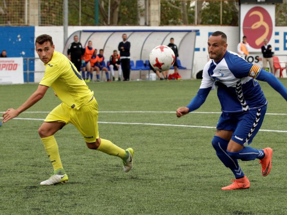 Alfonso de la Cruz, en un partido con el Ebro