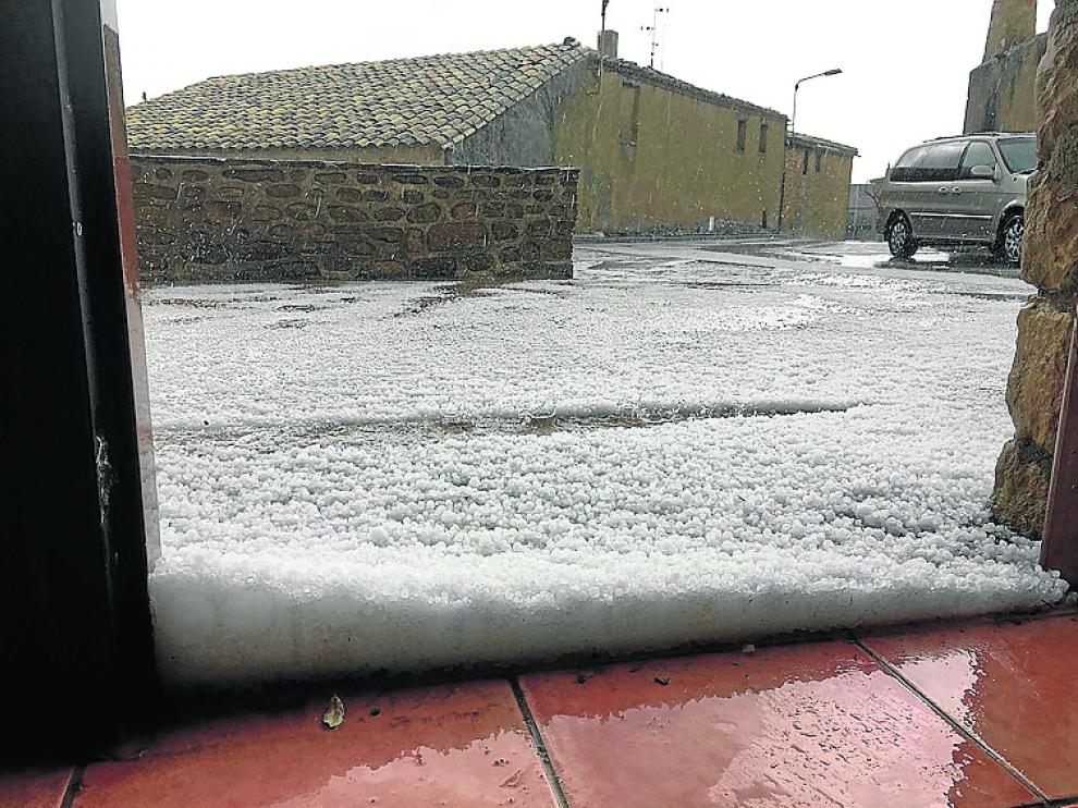 Así quedaron las calles de Sofuentes tras la granizada
