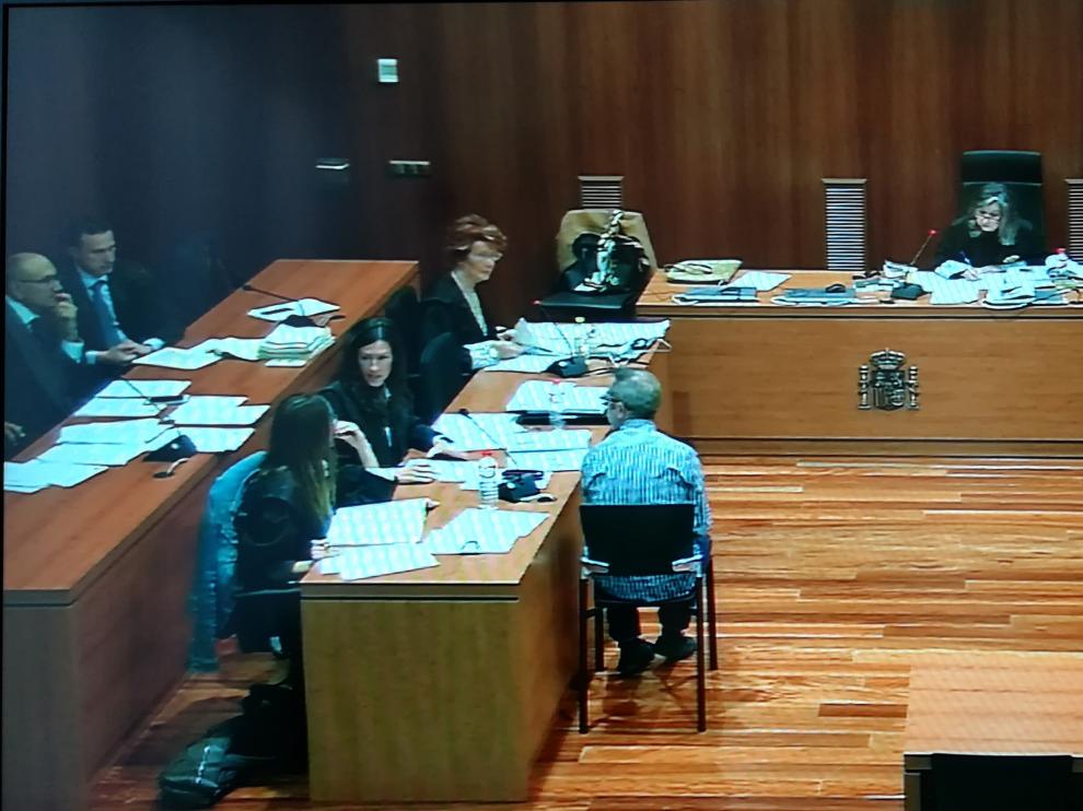El acusado, durante la cuarta sesión del juicio, celebrada este jueves en la Audiencia Provincial de Zaragoza.